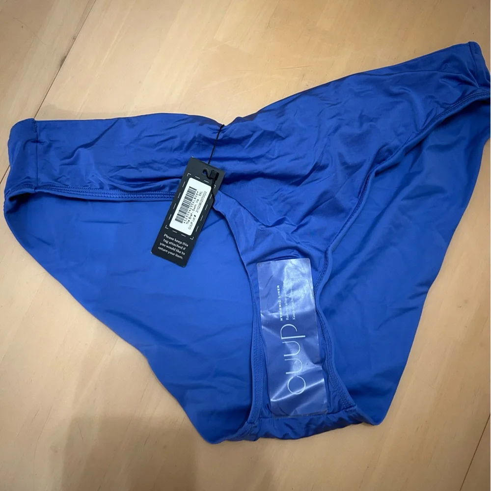 Cuup blue bathing suit 2 tops and one bottom - Picture 3 of 7